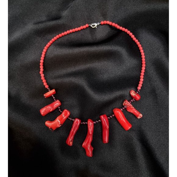 Vintage Genuine Red Coral & Garnet Beaded Necklace - Picture 4 of 7